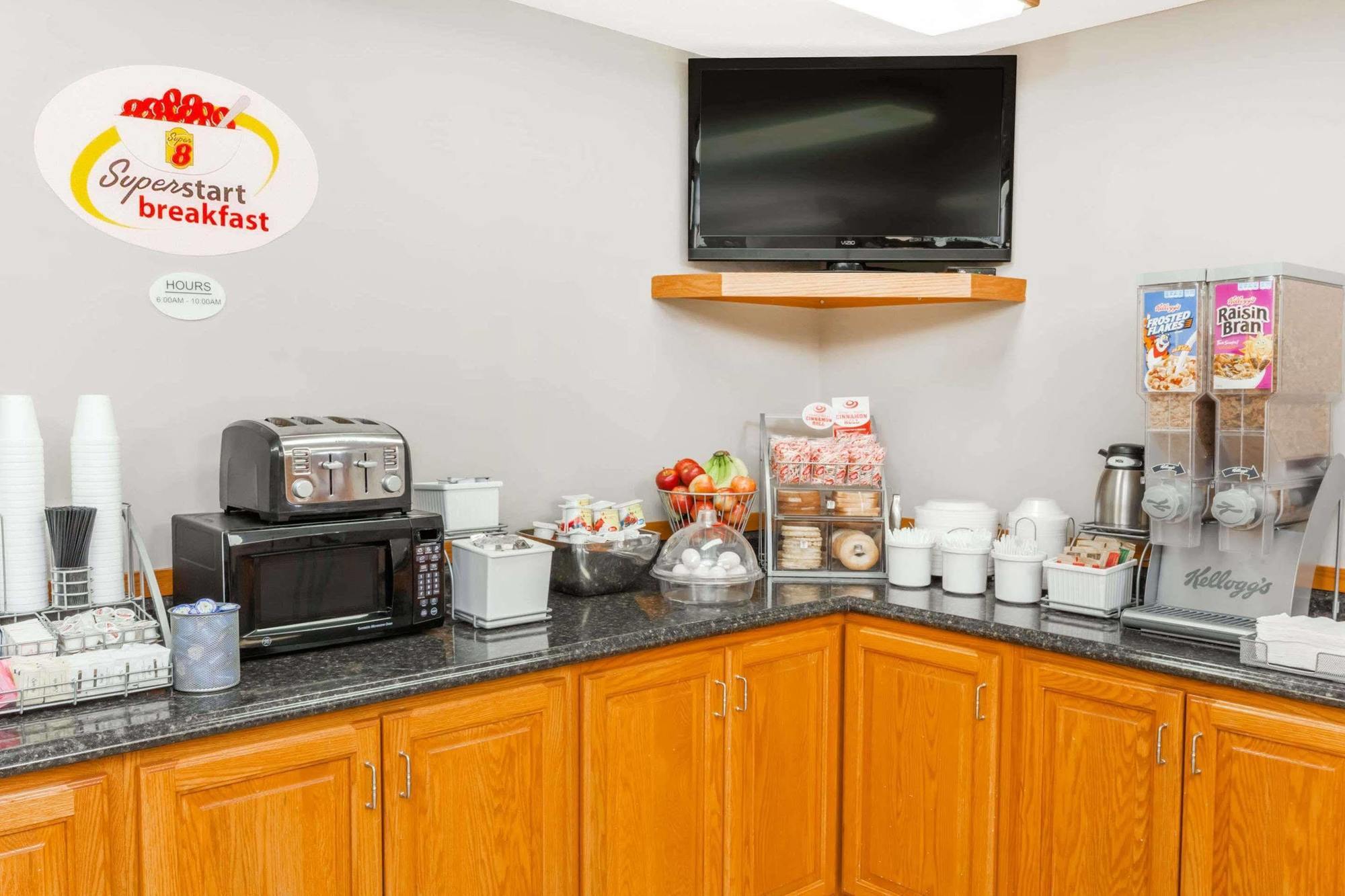 فندق Super 8 By Wyndham Watseka المظهر الخارجي الصورة